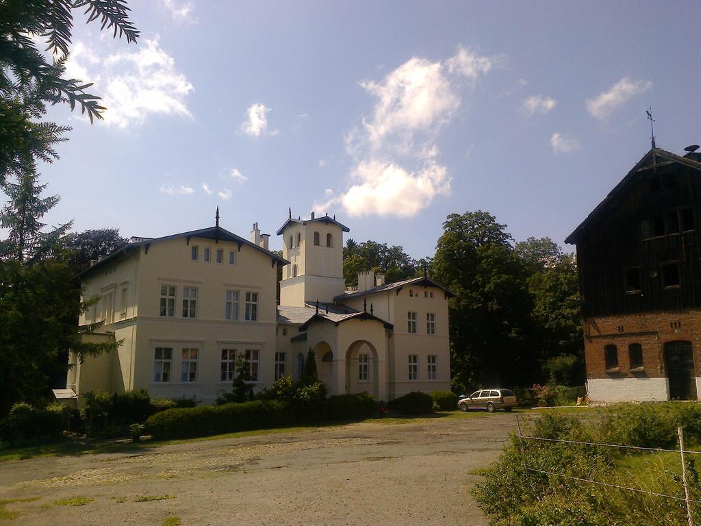 Agroturystyka "Palac W Janowie" Exterior photo