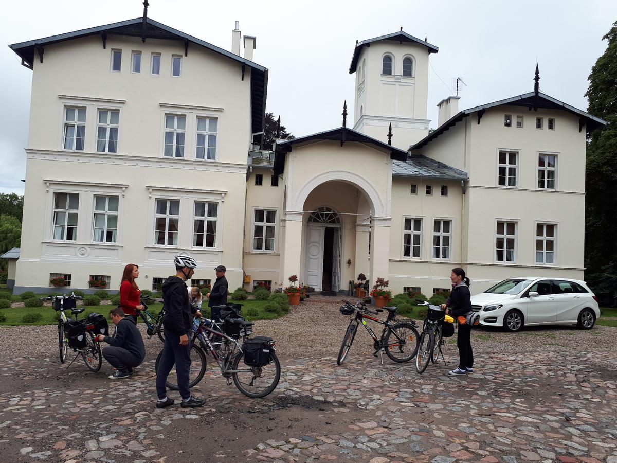 Agroturystyka "Palac W Janowie" Exterior photo